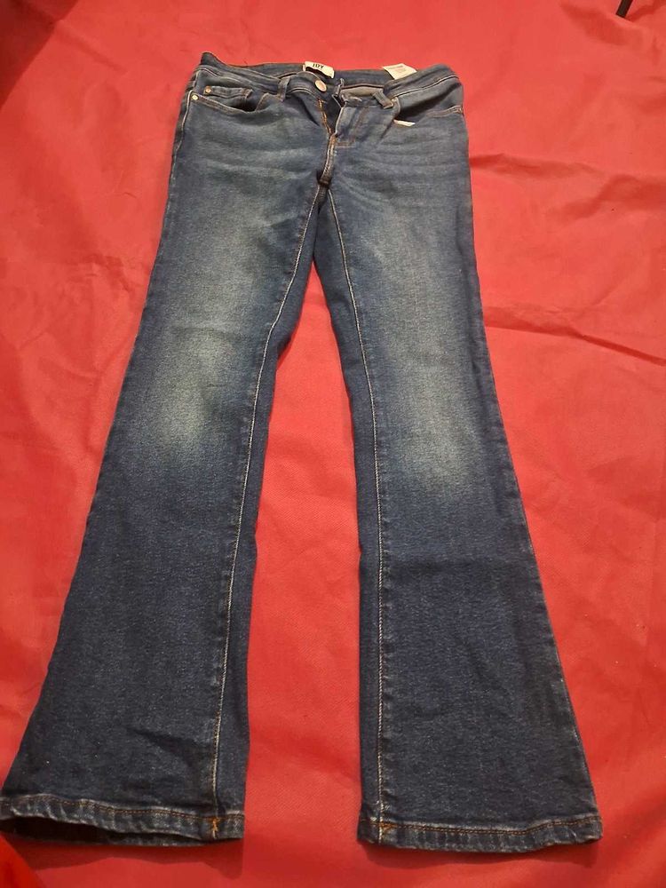 kareena kapoor style bootcut jeans