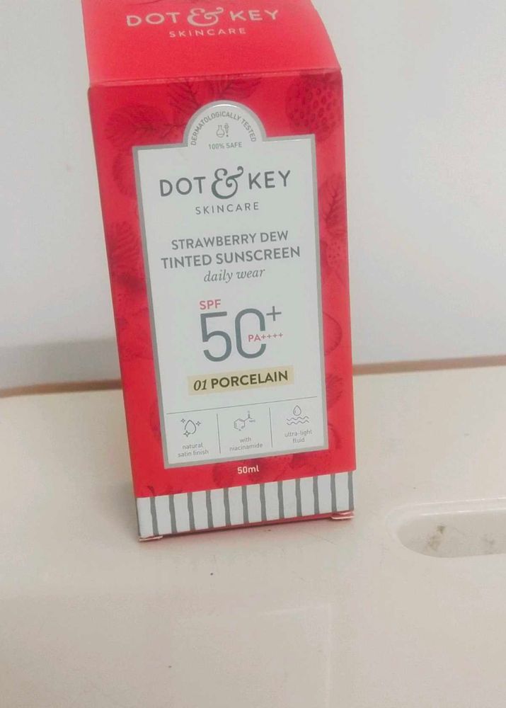 Dot &amp; Key Sunscreen SPF 50
