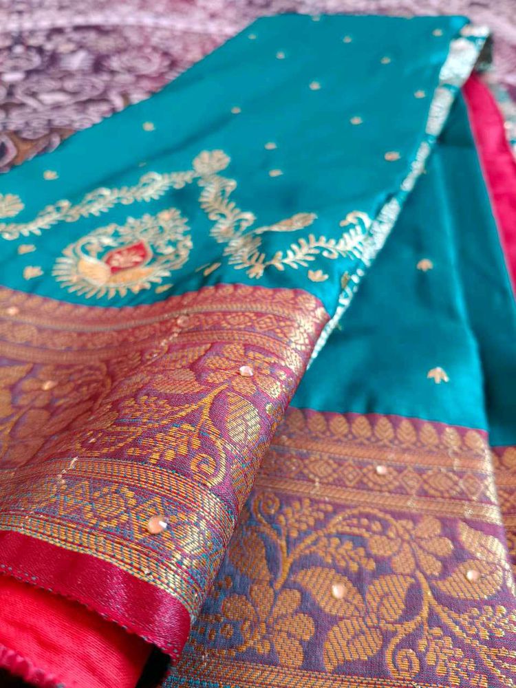 Elegant Teal &amp; Gold Saree