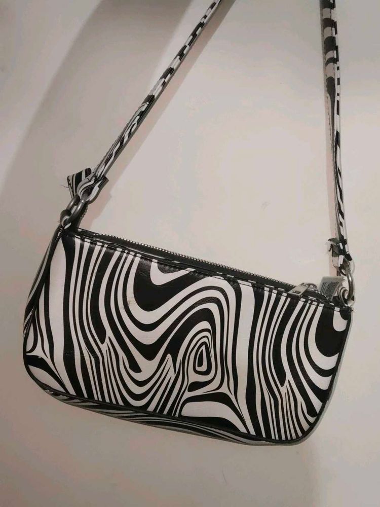 Trendy Zebra Print Handbag