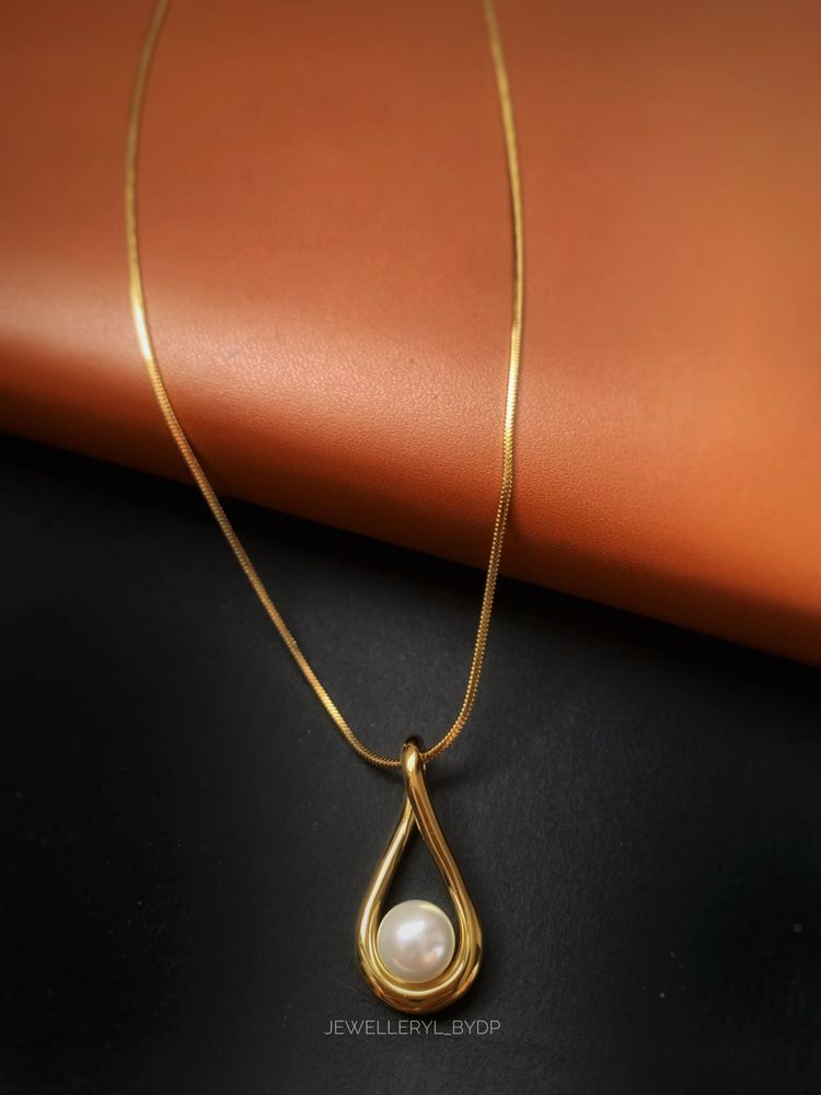 18 K Gold Plated Pearls Nacklace