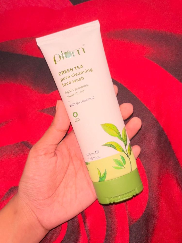 Plum Green Tea Pore Cleansing Face Wash