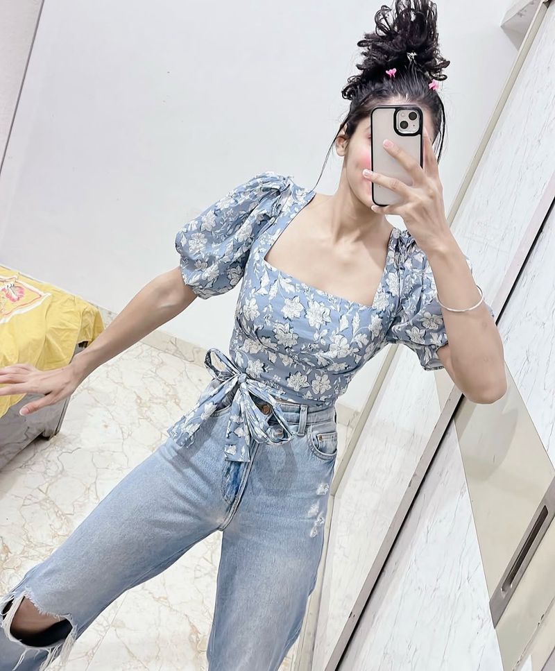 Floral Tie-Up Crop Top