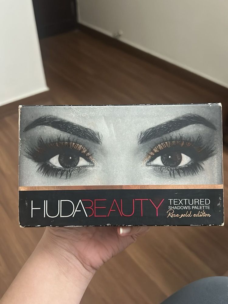 Huda Beauty Rose Gold Limited Edition Palette