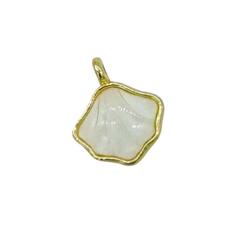 Shell Shape Pendent