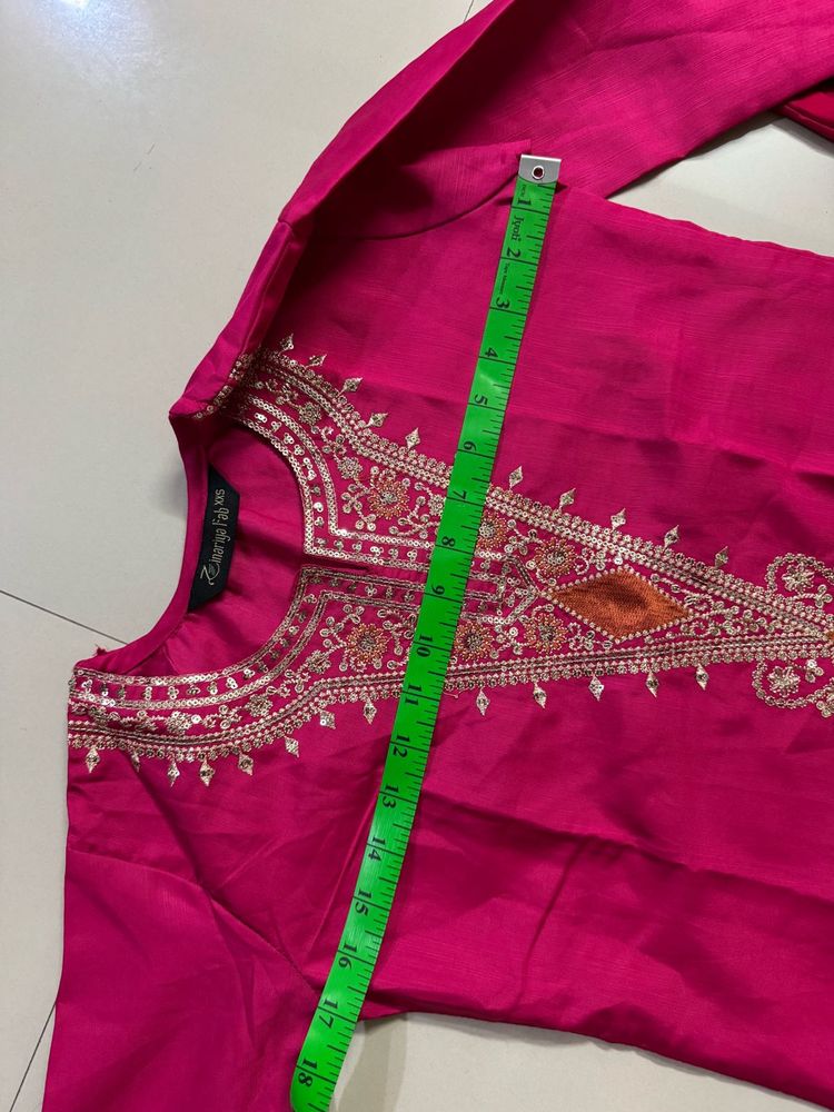 Elegant Pink Embroidered Kurta