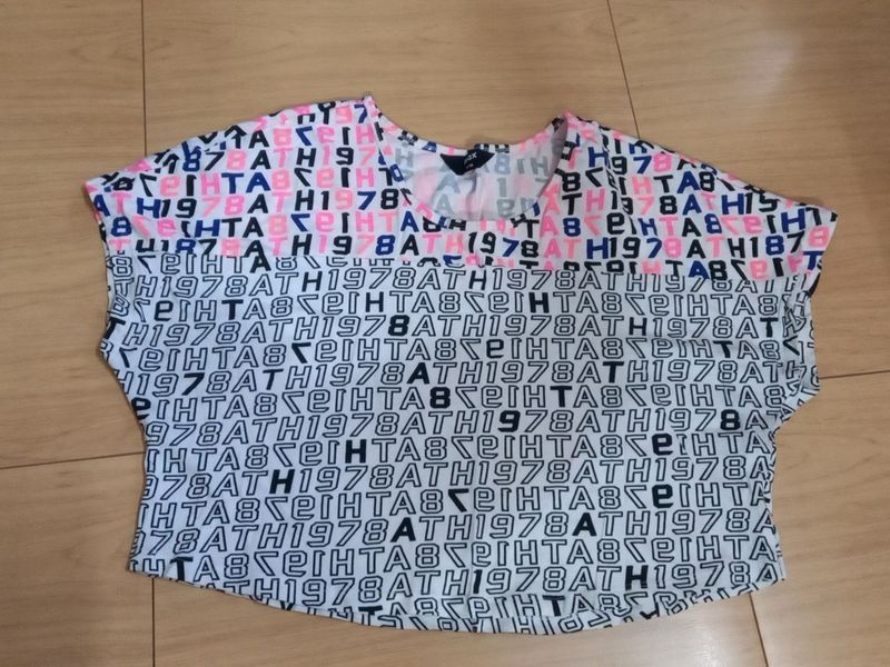 Max Crop Top With Alpha Numeric Print