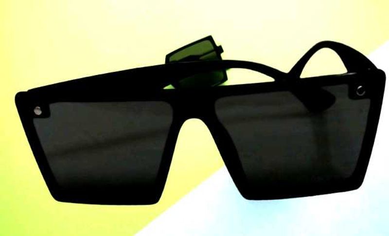 Black Square Framed Sunglasses