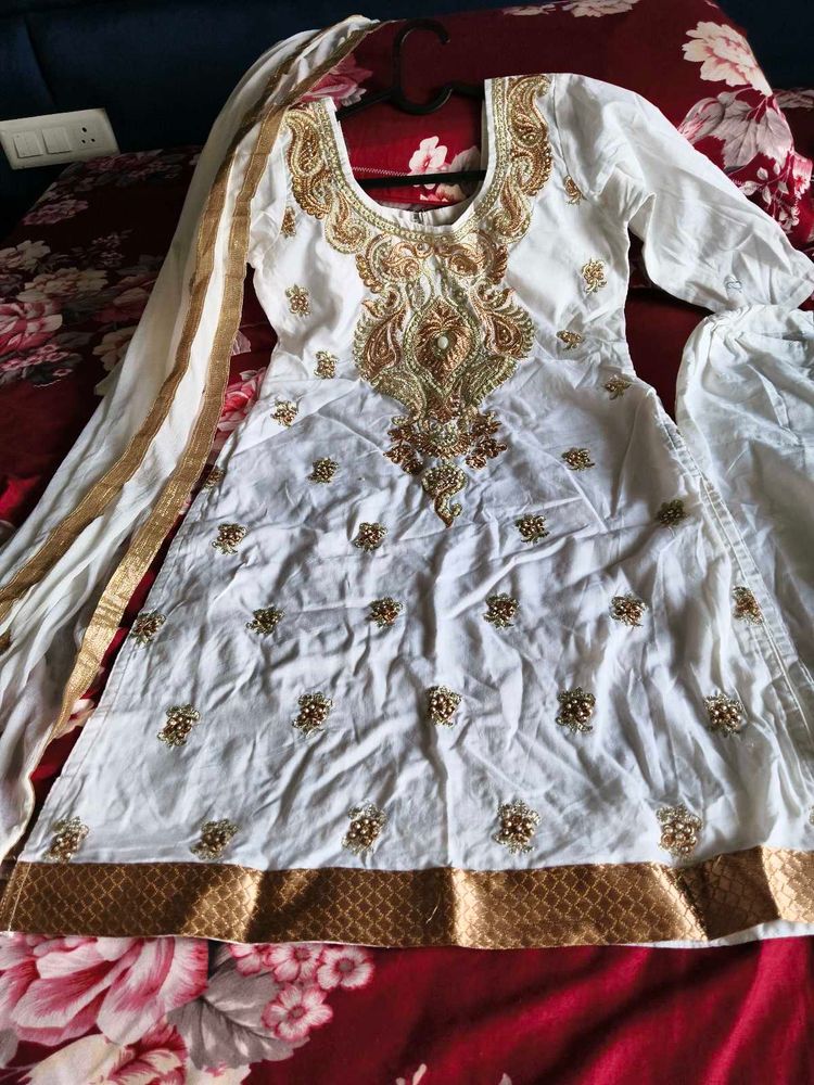cotton white semi patiyala Salwar Suit