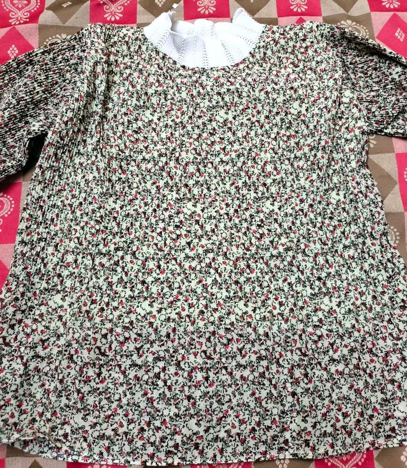 Girls Top With Ambrella Sleeves