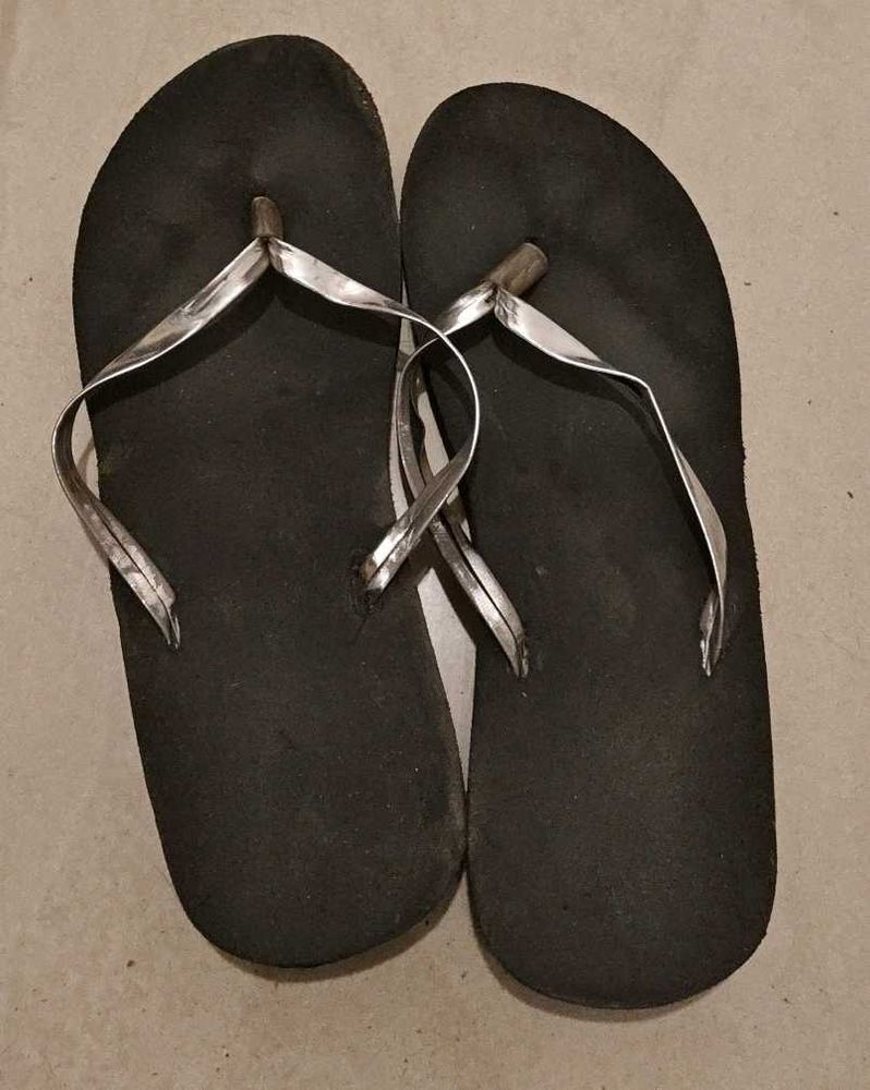 Black Flipflops For Women