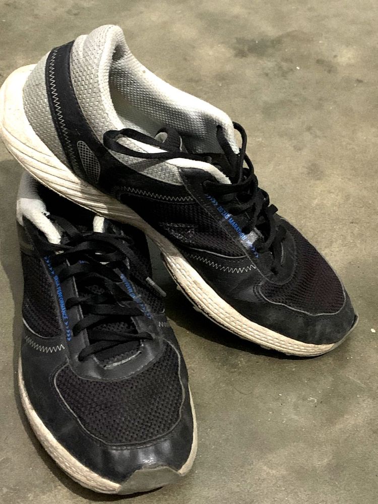 Black Running Shoes (Sega)