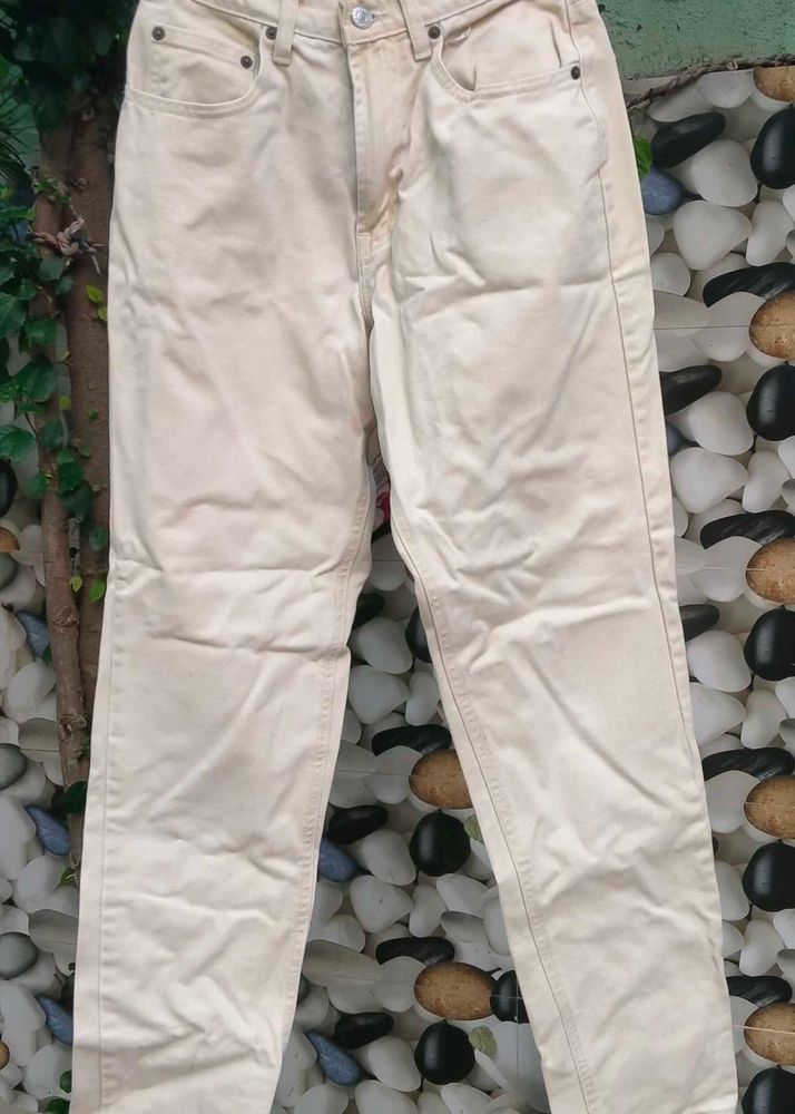 Vintage Off-White Levi&#39;s Jeans