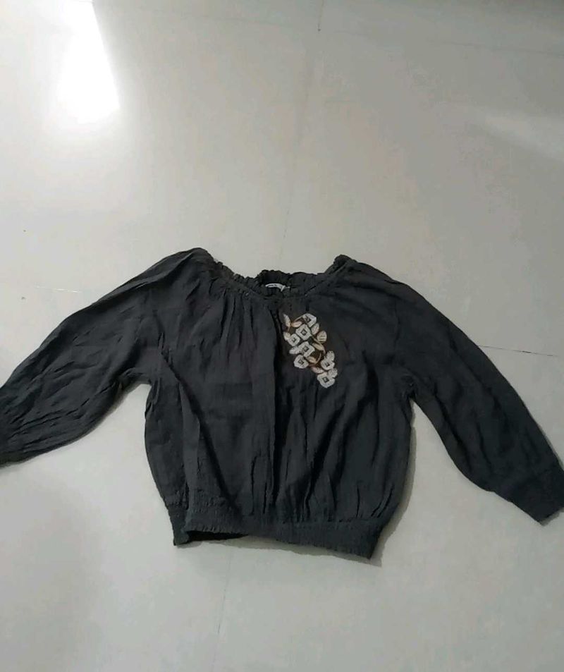 Embroidered Gray Top