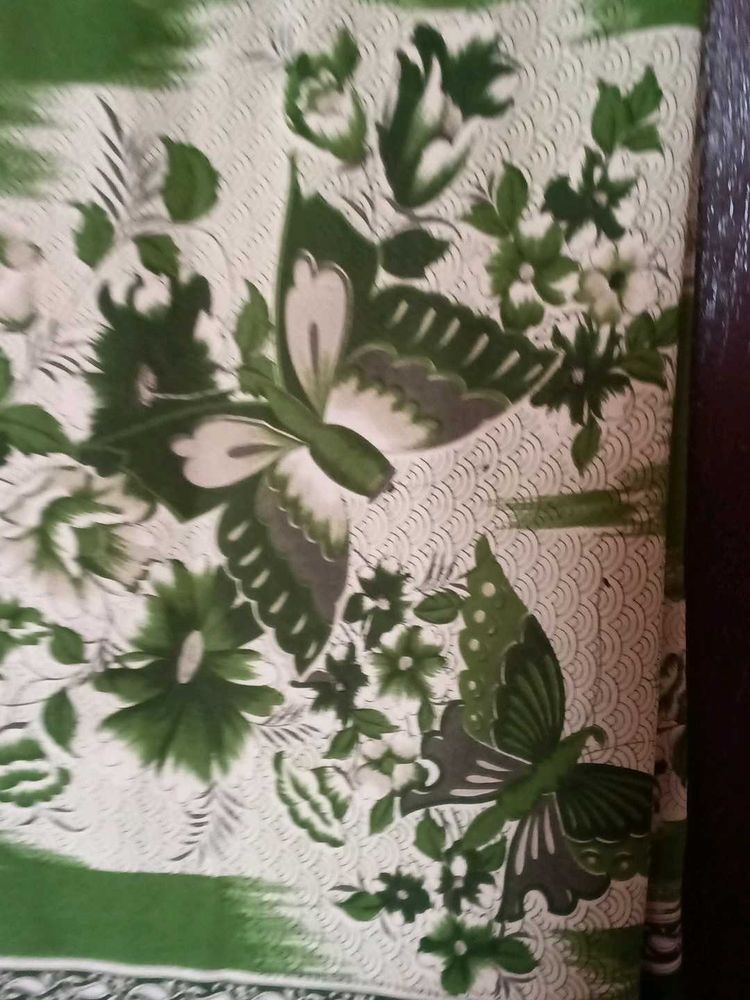 Green Floral Butterfly Print  Saree