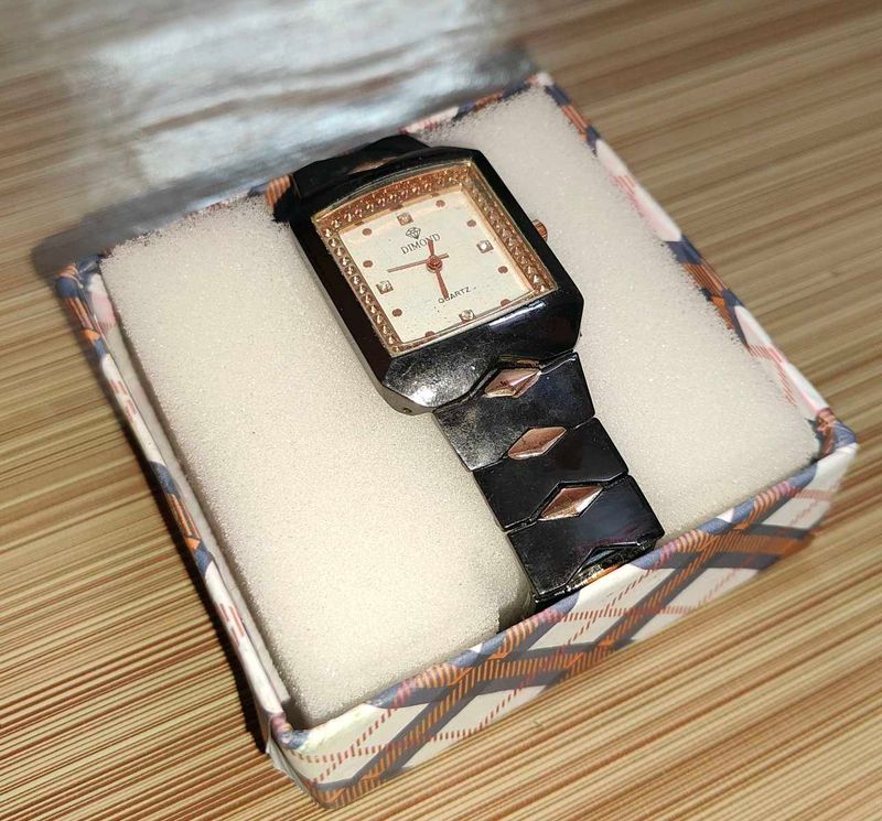 Black And Golden Watch 🖤