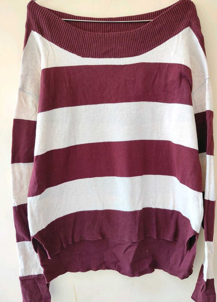 Maroon And White Colour Sweatshirt For Women ✨