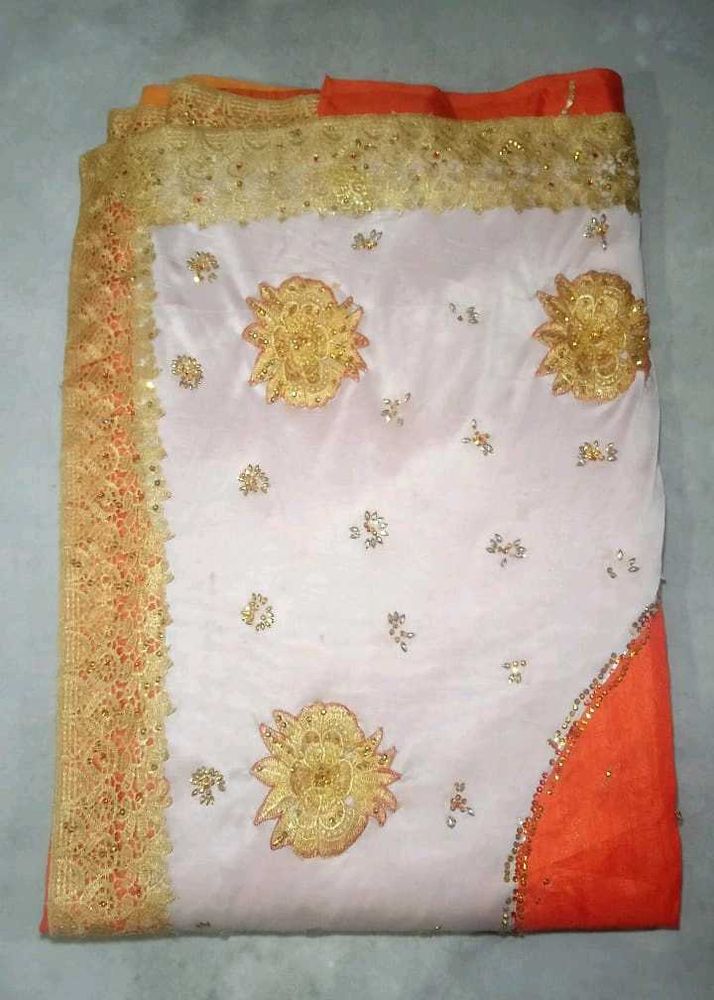 Elegant Embroidered Saree With Peticot