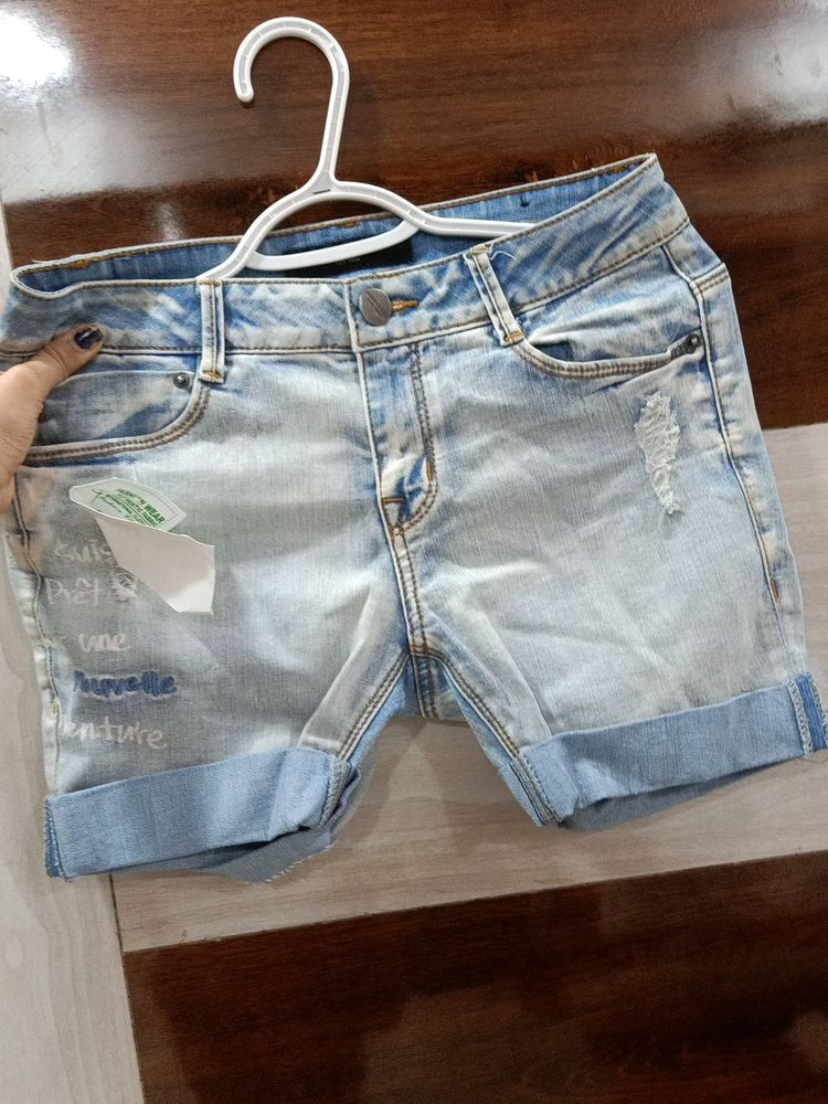 Kenneth Cole Denim Shorts Women