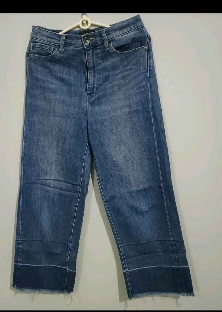 Wide Leg Cropped Jeans