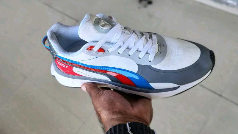 Puma Sneakers