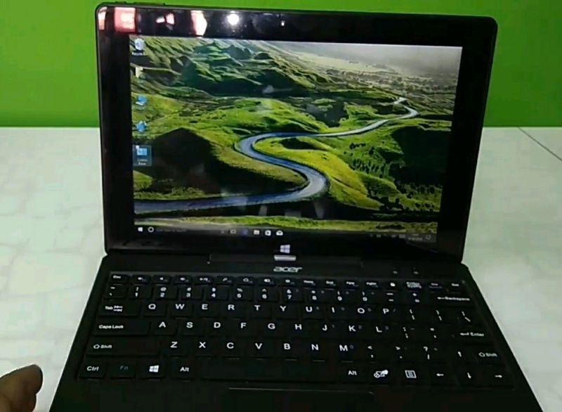 Acer One 10 Touch And Type Laptop