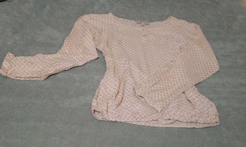 Elegant Patterned Top