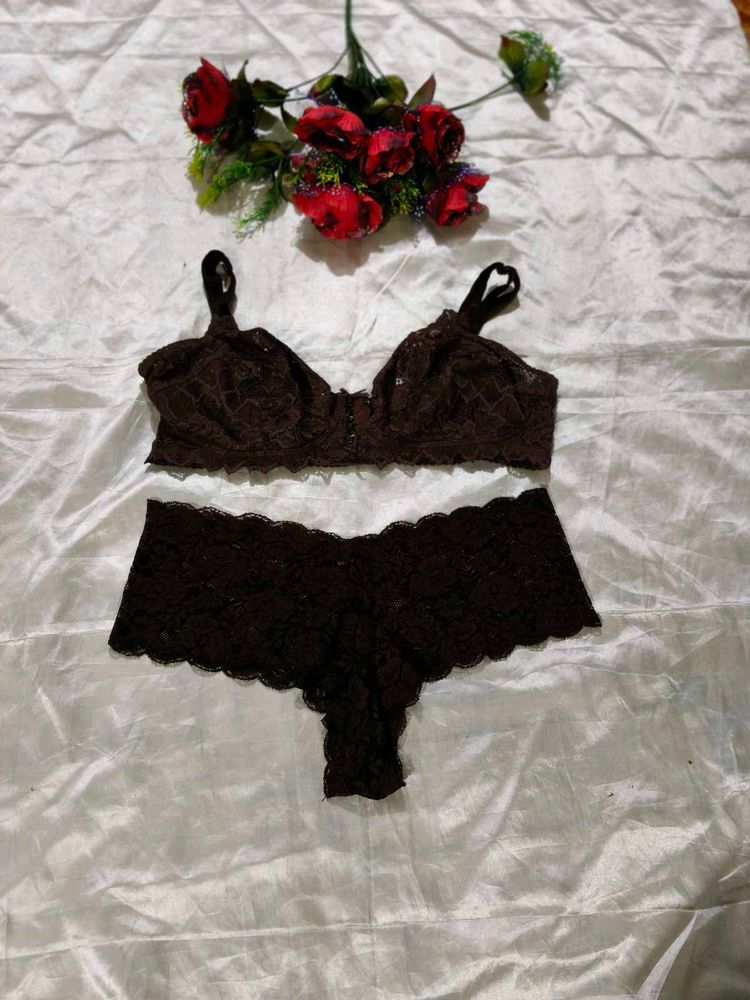 Lace Bra &amp; Panty Set