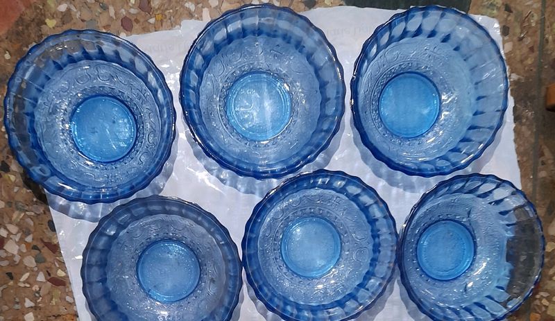 ONLY blue 160rs set of 11 New pure glass bowls se