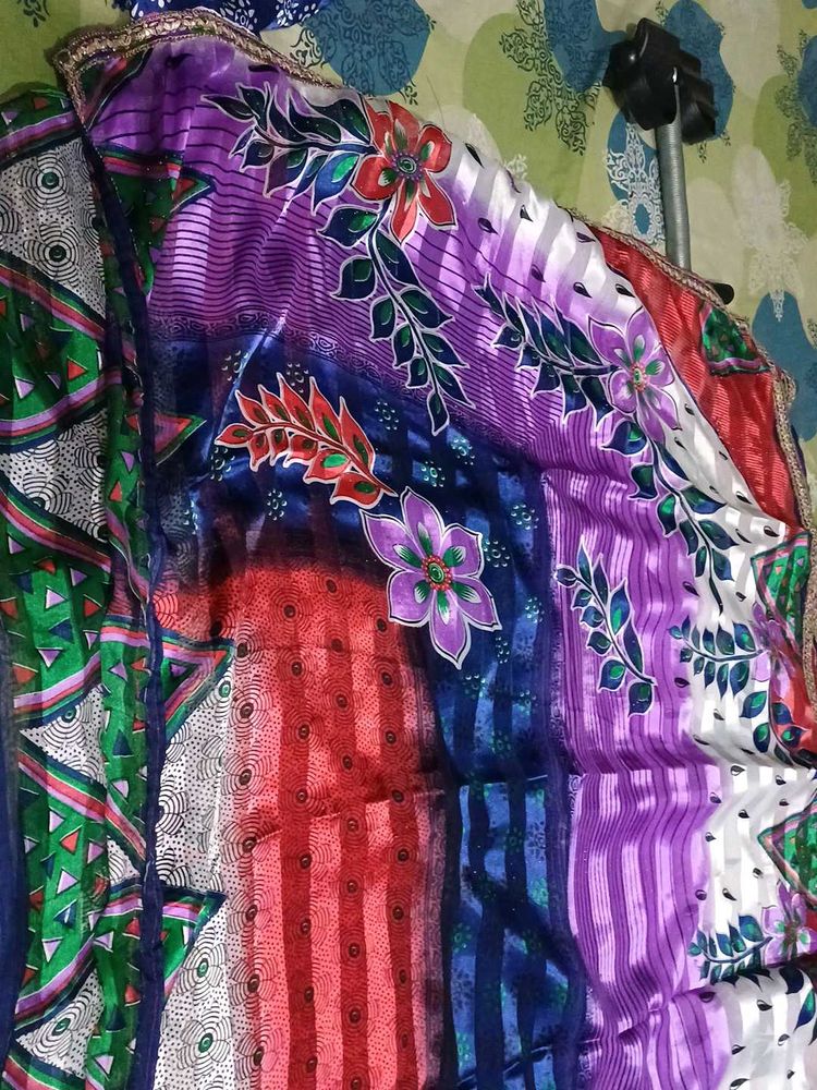 Floral Pattern Saree With Blouse