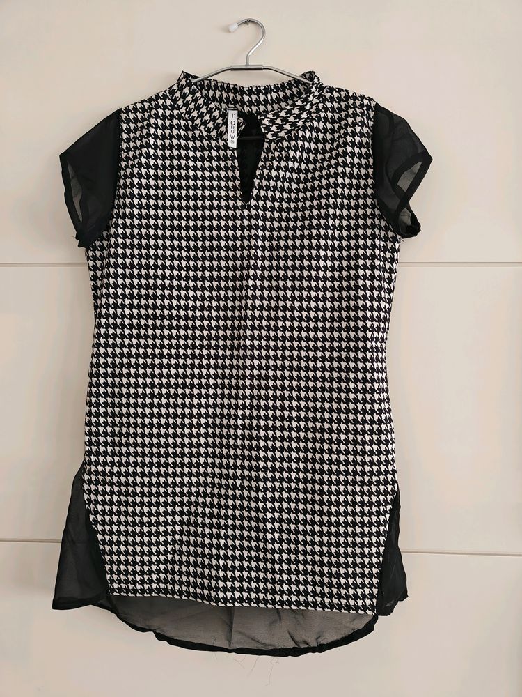 Black And White Super Amazing Top In XL