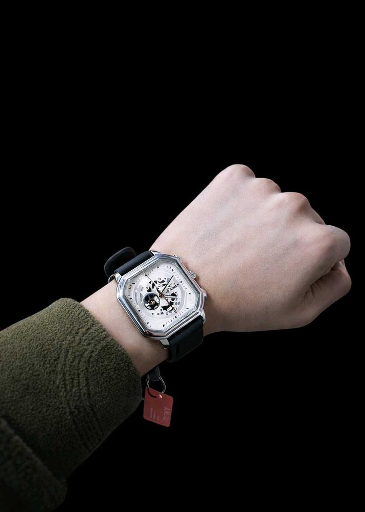 Stylish Men Dial Watch