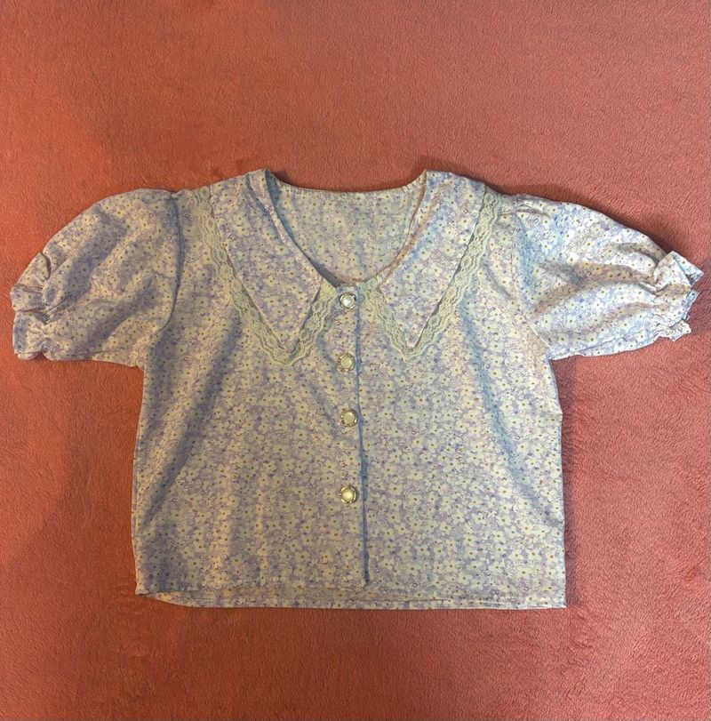 Floral Lace Collar Blouse