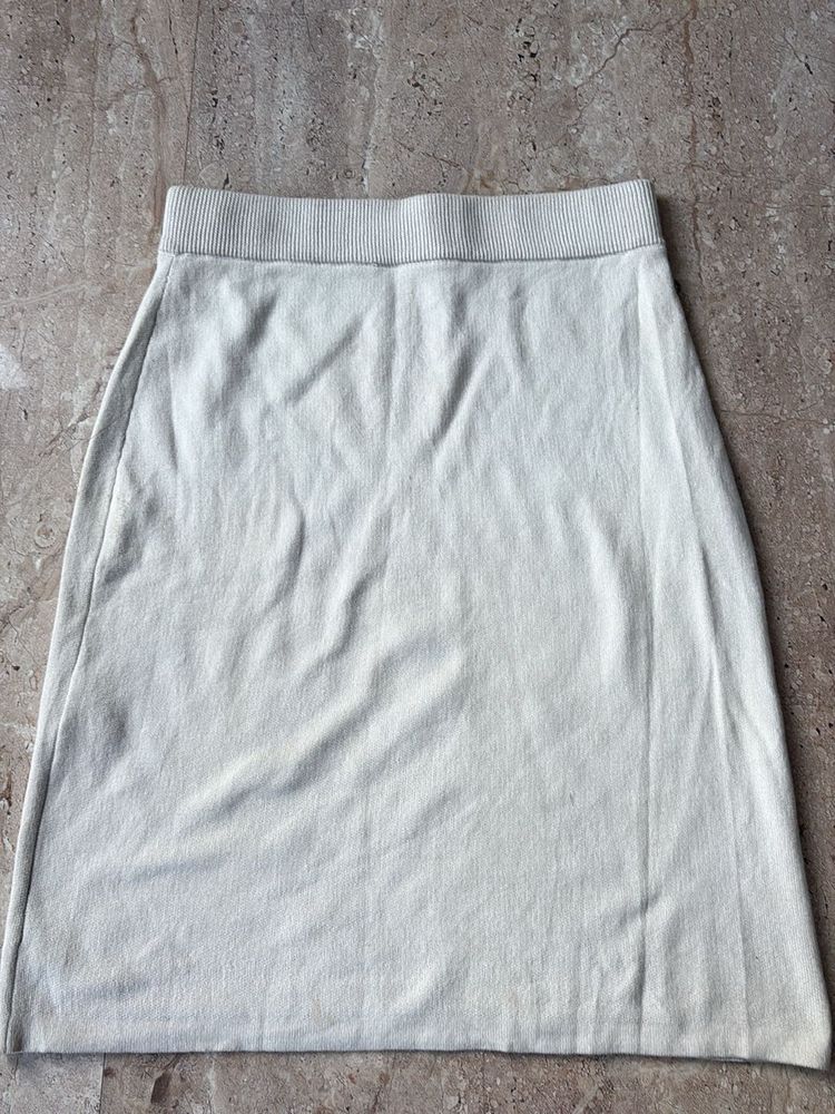 White Knit A-Line Skirt !