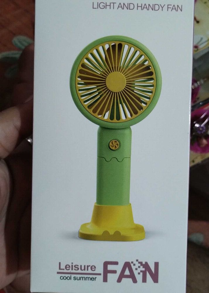 Brand small Fan (with charger)