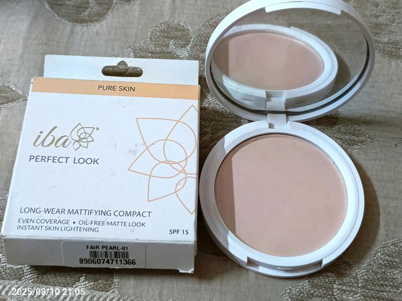 Iba Longwear Mattifying Compact 01 Fair Pearl