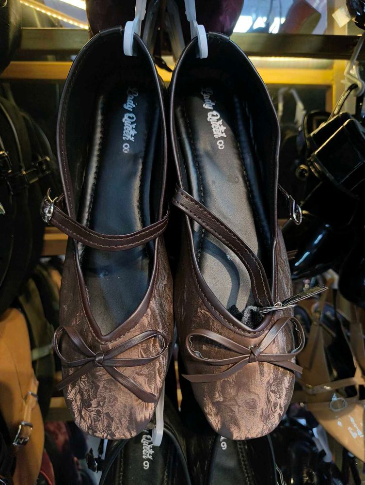 Lady Queen Brown Ballerina Flats