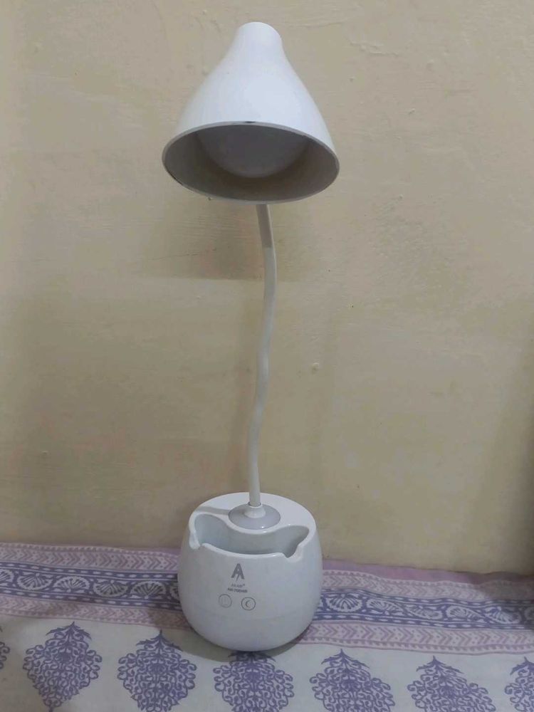 White LED Desk Lamp