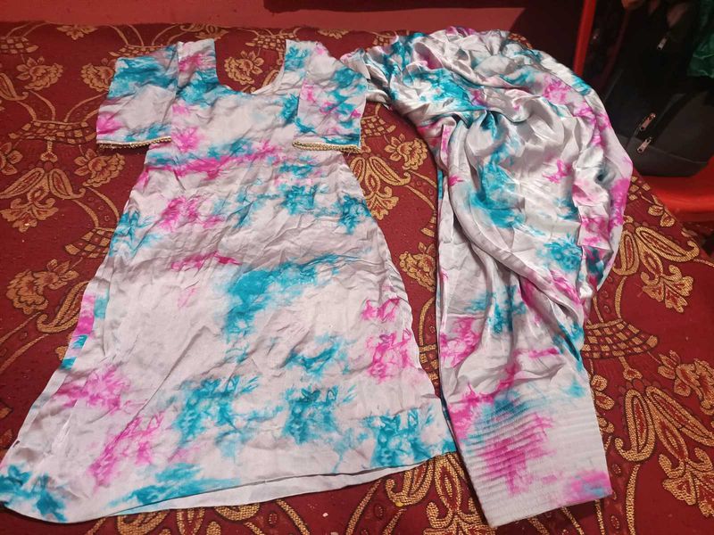 Stylish Tie-Dye Kurta Set