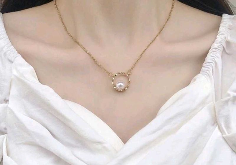 Pearl Circle Necklace