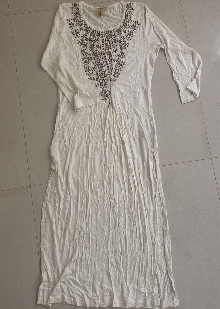Embroidered White Kurta