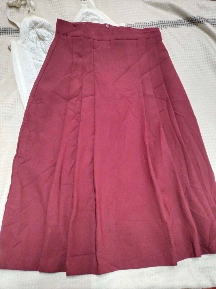 Midi Style Pleated Skirt