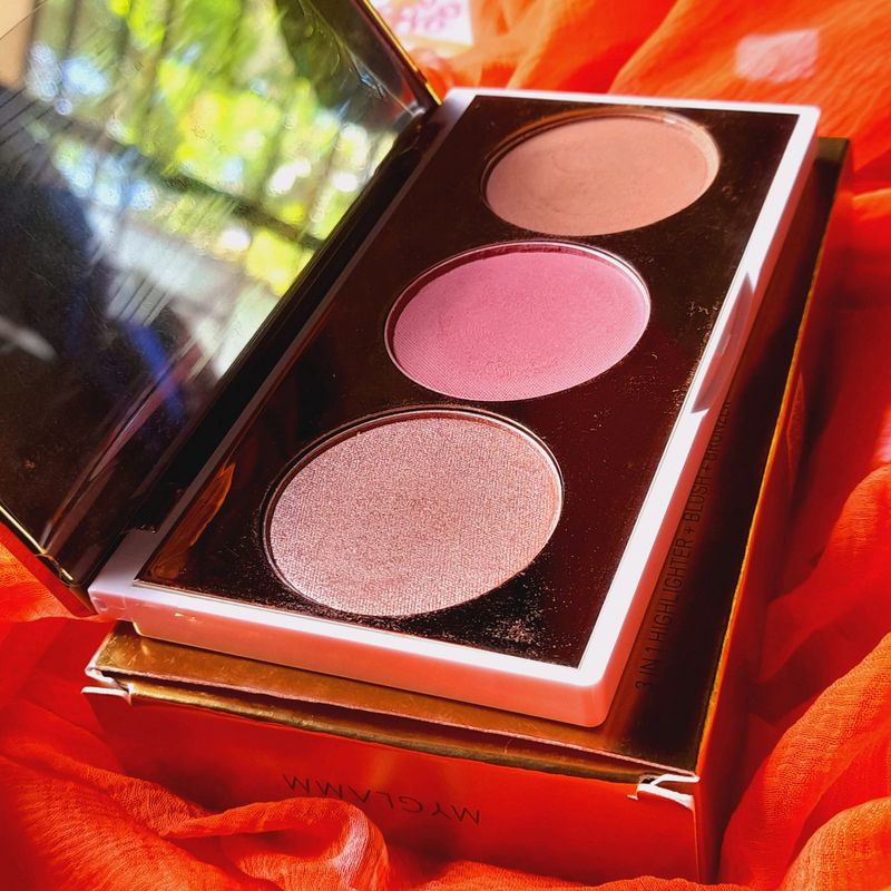 Myglamm 3 In 1 Highlighter + Blush + Bronzer Kit (