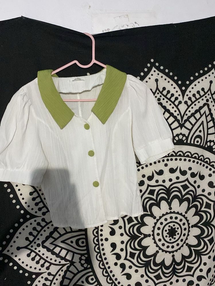 Vintage-Inspired Green Collar Blouse