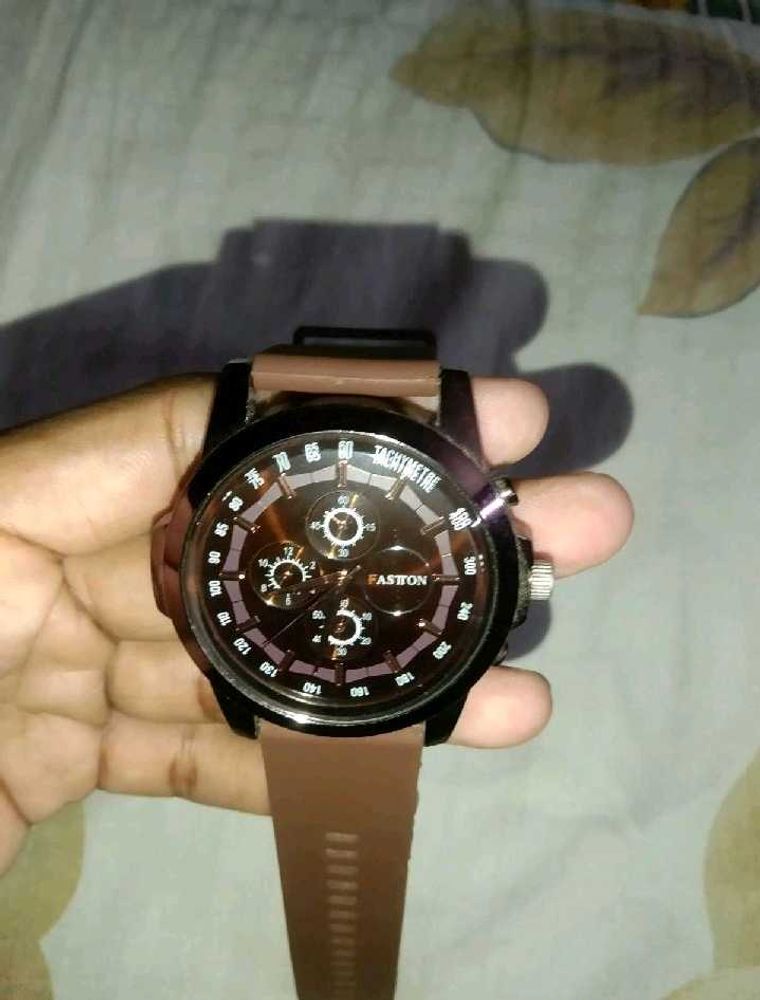 Fashionable Brown Watch