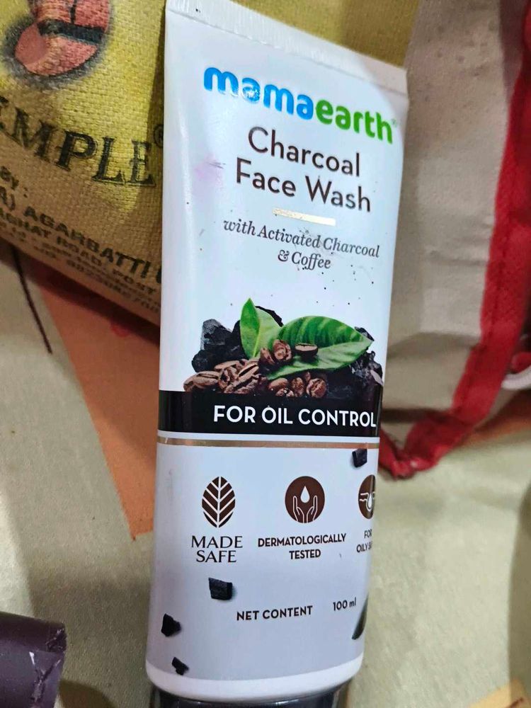 Mamaearth Charcoal Face Wash