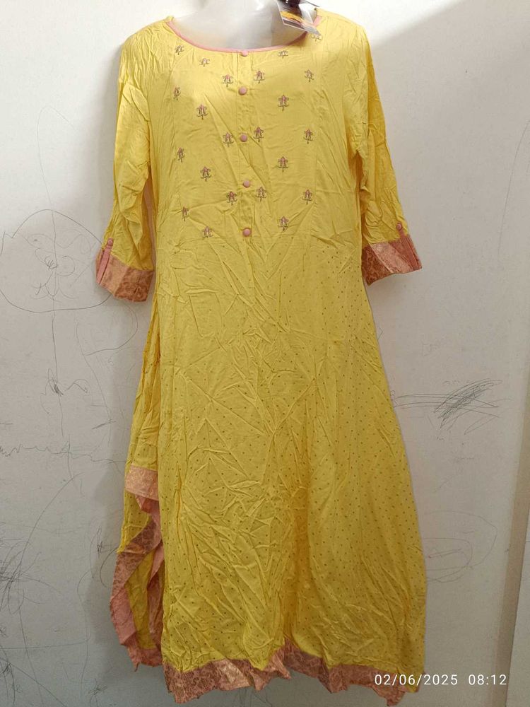 New Unsed Medium Size Avaasa Kurta