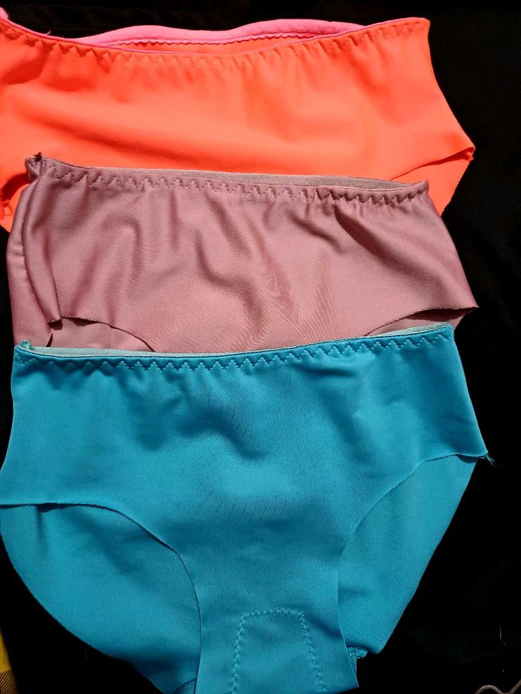 Women Seamless Panties Pack Of 3