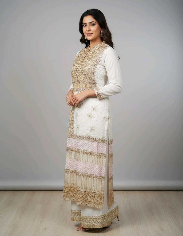 Elegant Embroidered Pakistani Salwar Kameez