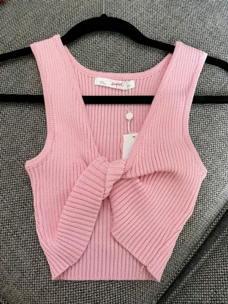 ❗️SALE❗️Combo Of Pink Crop Top And Cargo
